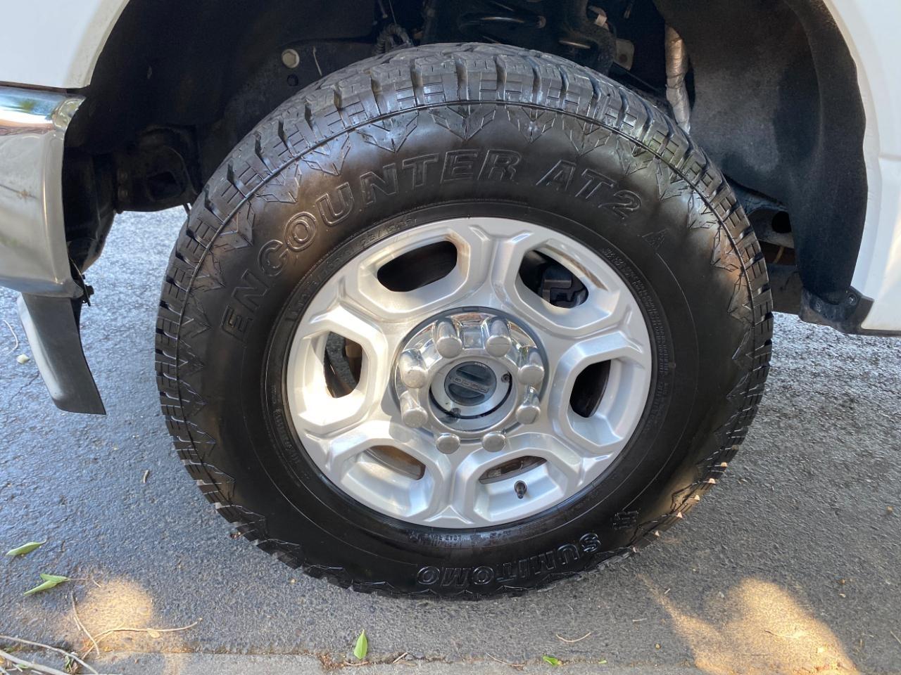 Ford F-250 SD XL Crew Cab 4WD 2025