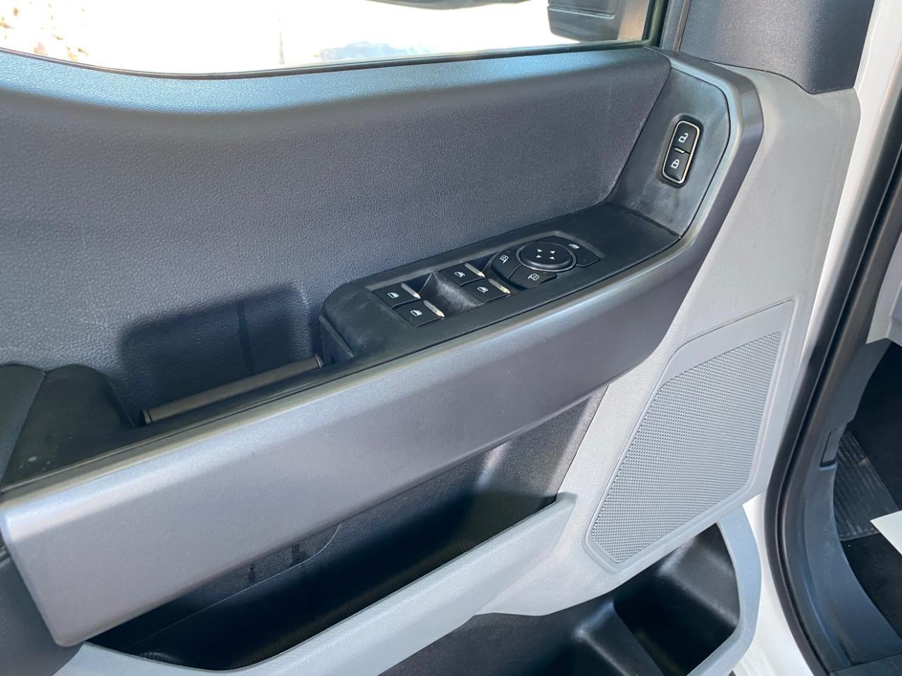 Ford F-250 SD XL Crew Cab 4WD 2025