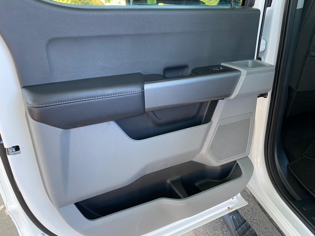 Ford F-250 SD XL Crew Cab 4WD 2025