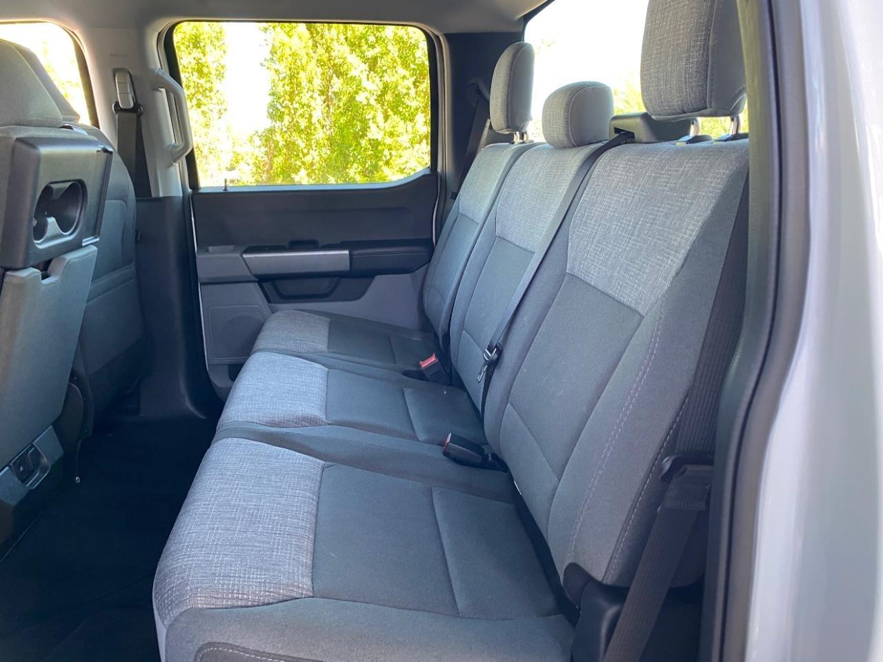 Ford F-250 SD XL Crew Cab 4WD 2025