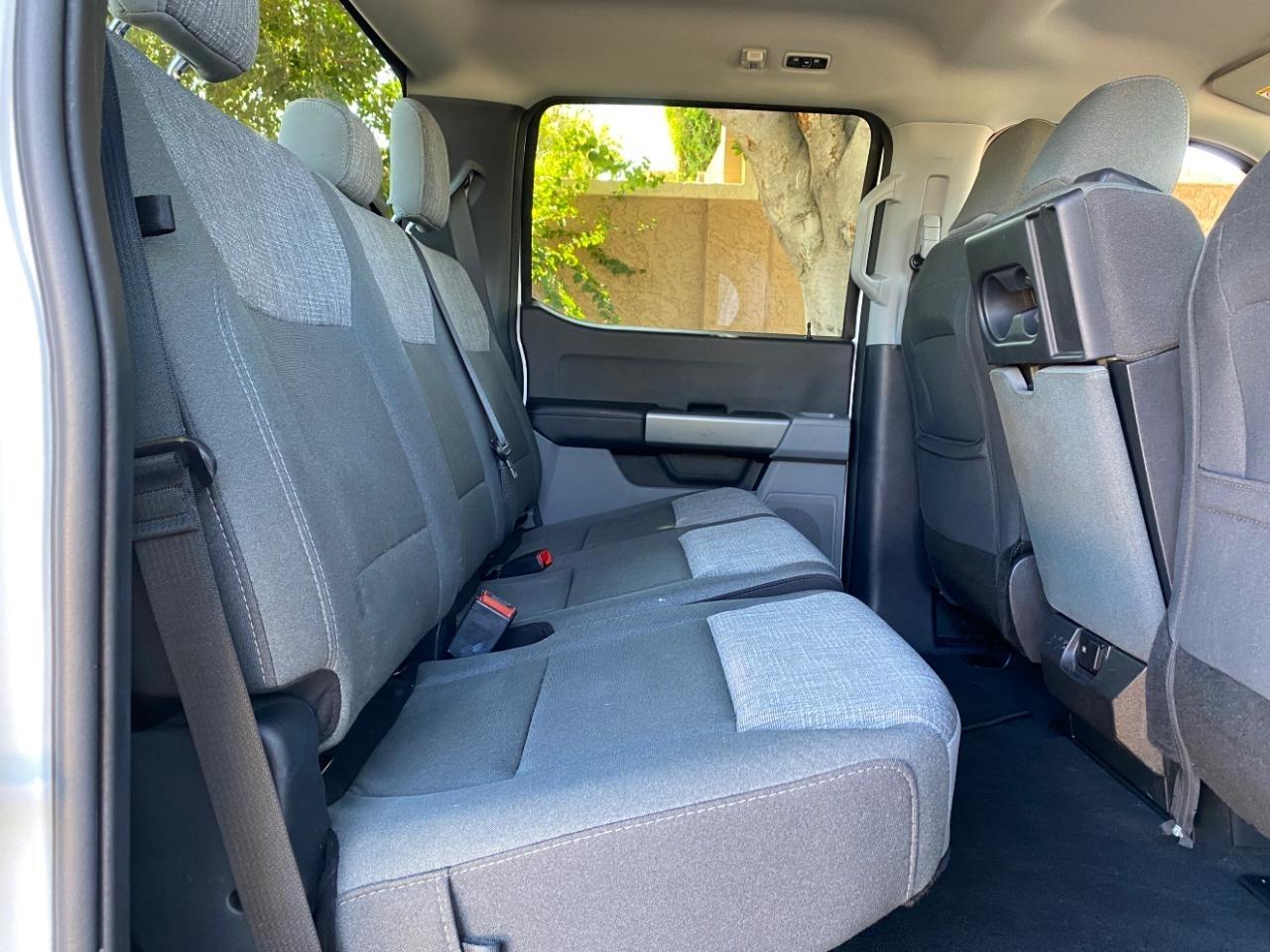 Ford F-250 SD XL Crew Cab 4WD 2025