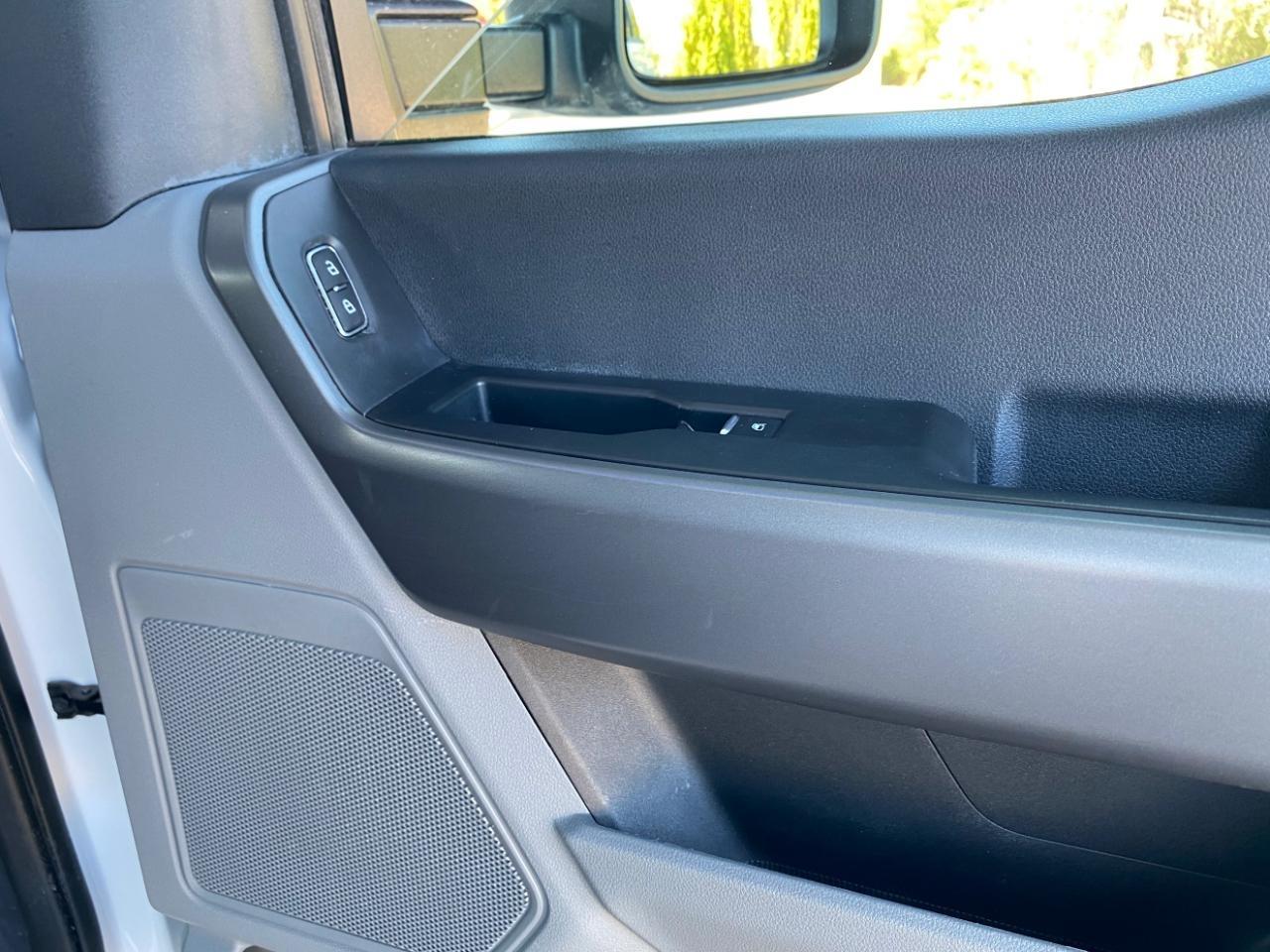 Ford F-250 SD XL Crew Cab 4WD 2025