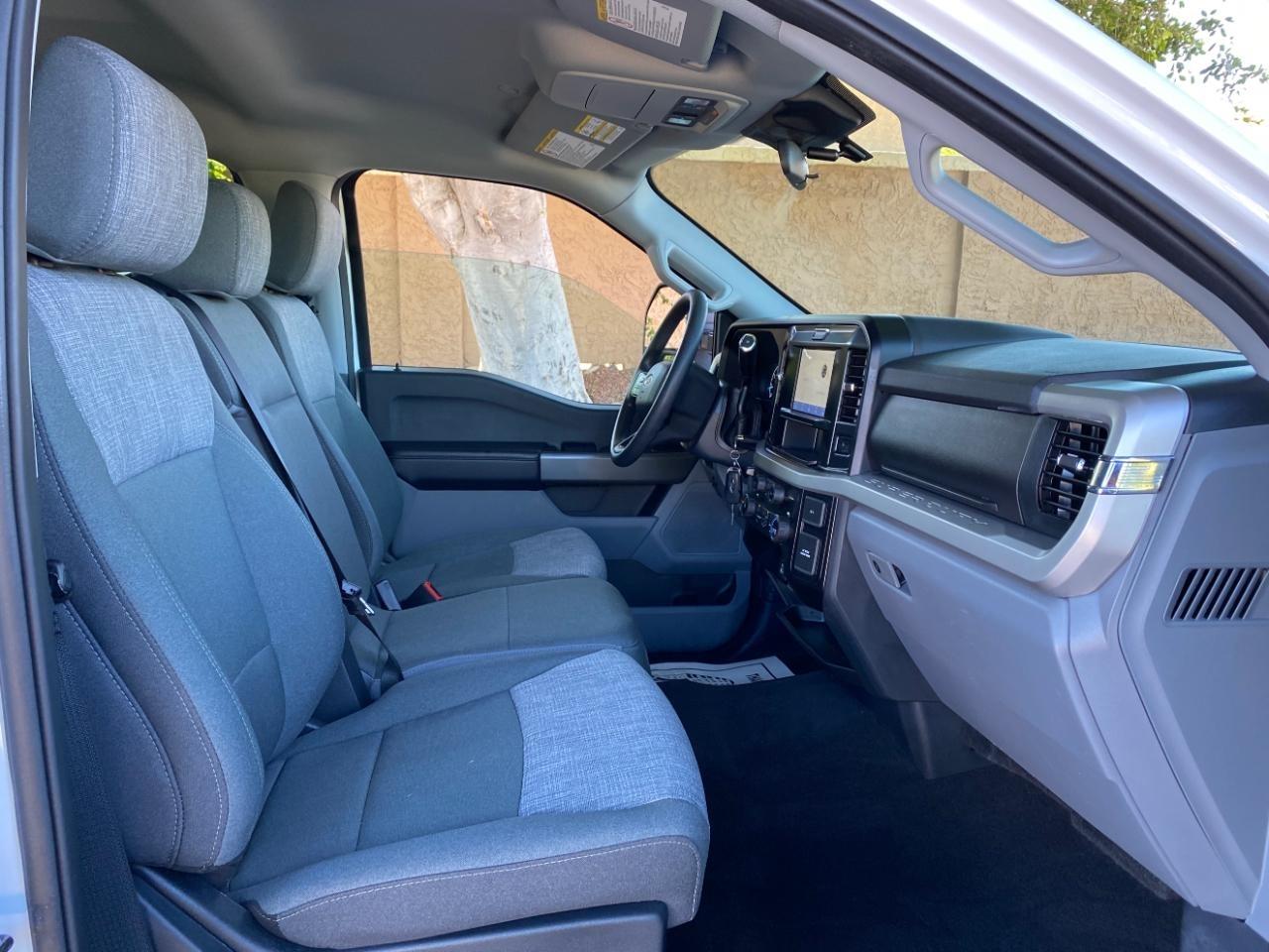 Ford F-250 SD XL Crew Cab 4WD 2025