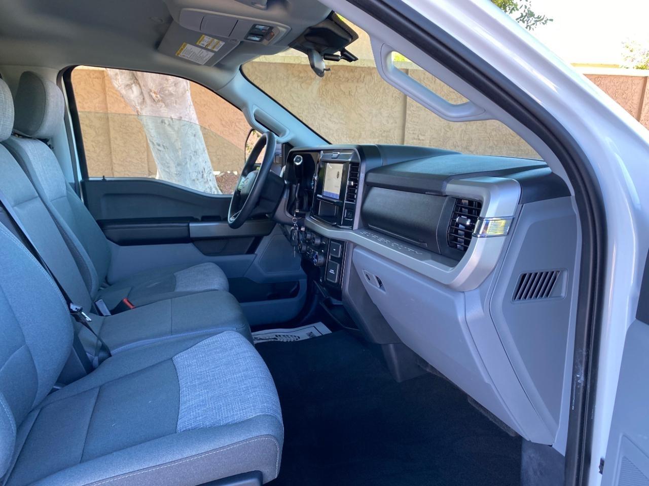 Ford F-250 SD XL Crew Cab 4WD 2025