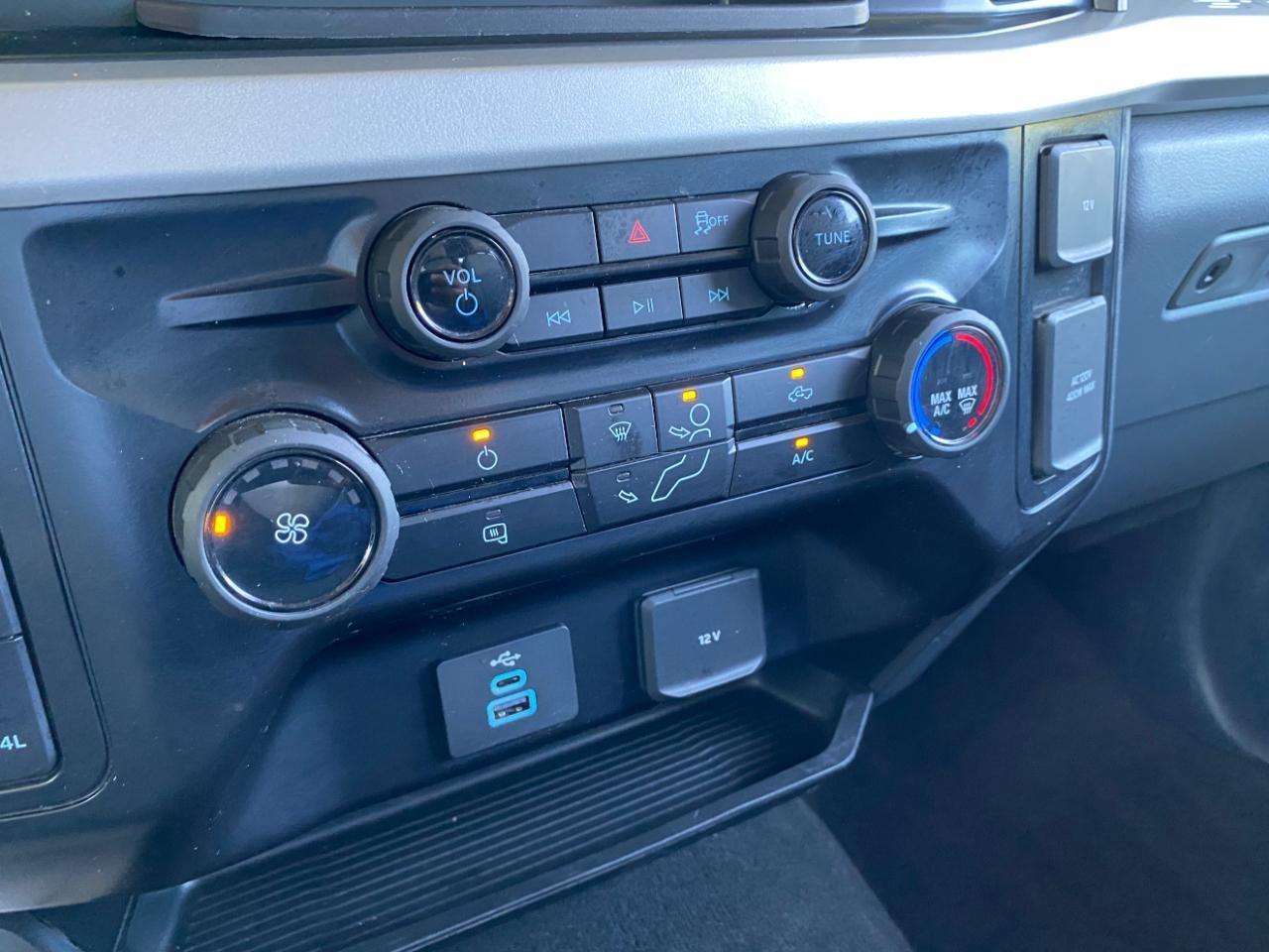 Ford F-250 SD XL Crew Cab 4WD 2025