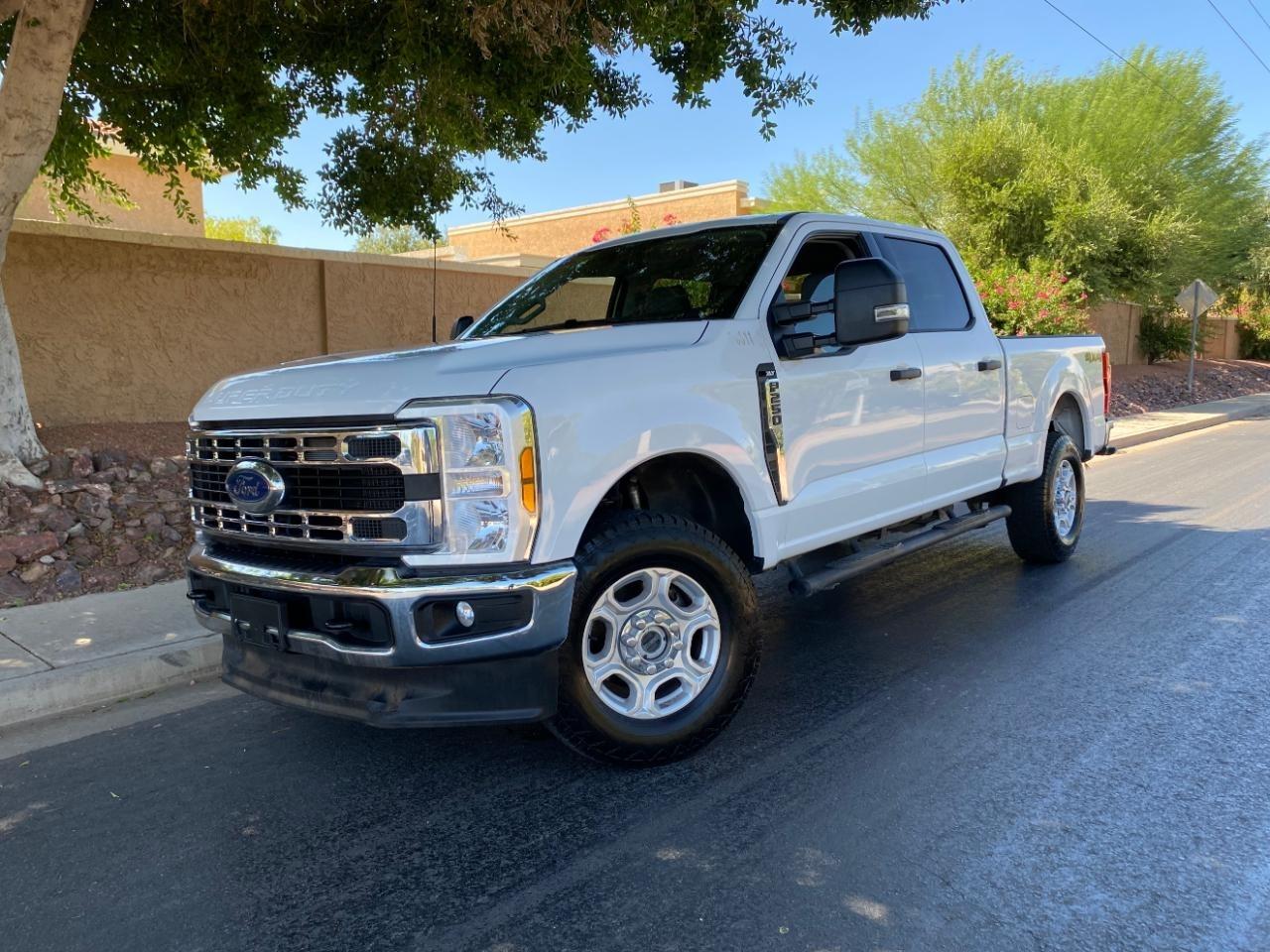 Ford F-250 SD XL Crew Cab 4WD 2025