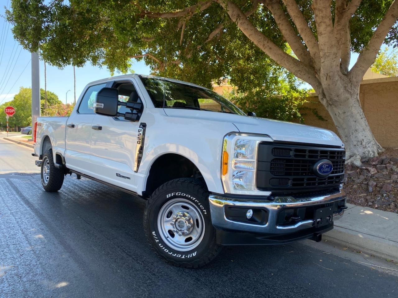 Ford F-250 SD XL Crew Cab 4WD 2023