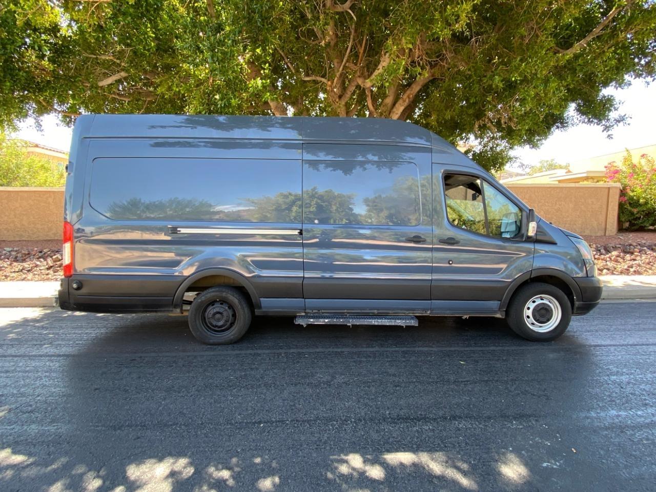Ford Transit 250 Van High Roof w/Sliding Pass. 148-in. WB EL 2019
