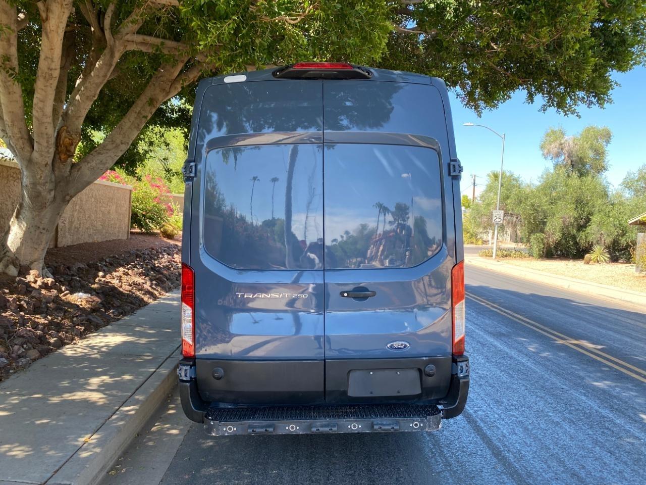 Ford Transit 250 Van High Roof w/Sliding Pass. 148-in. WB EL 2019