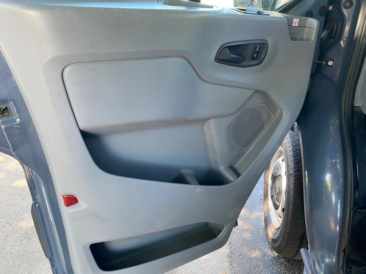 Ford Transit 250 Van High Roof w/Sliding Pass. 148-in. WB EL 2019