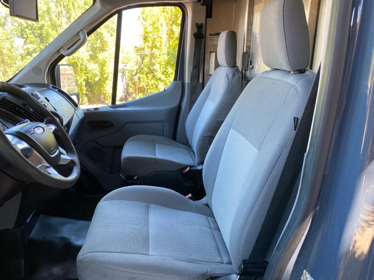 Ford Transit 250 Van High Roof w/Sliding Pass. 148-in. WB EL 2019
