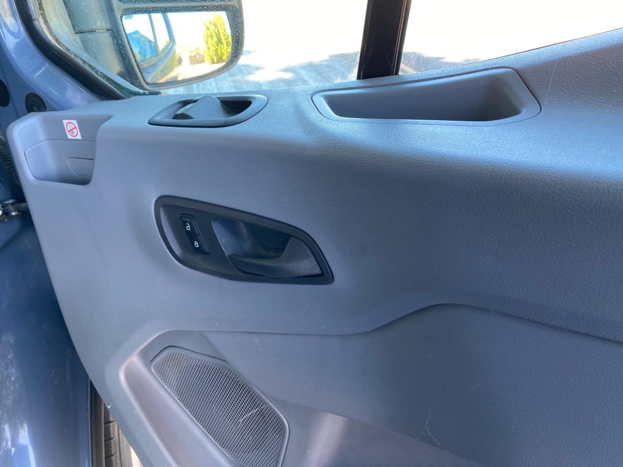 Ford Transit 250 Van High Roof w/Sliding Pass. 148-in. WB EL 2019
