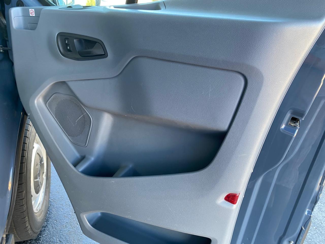 Ford Transit 250 Van High Roof w/Sliding Pass. 148-in. WB EL 2019