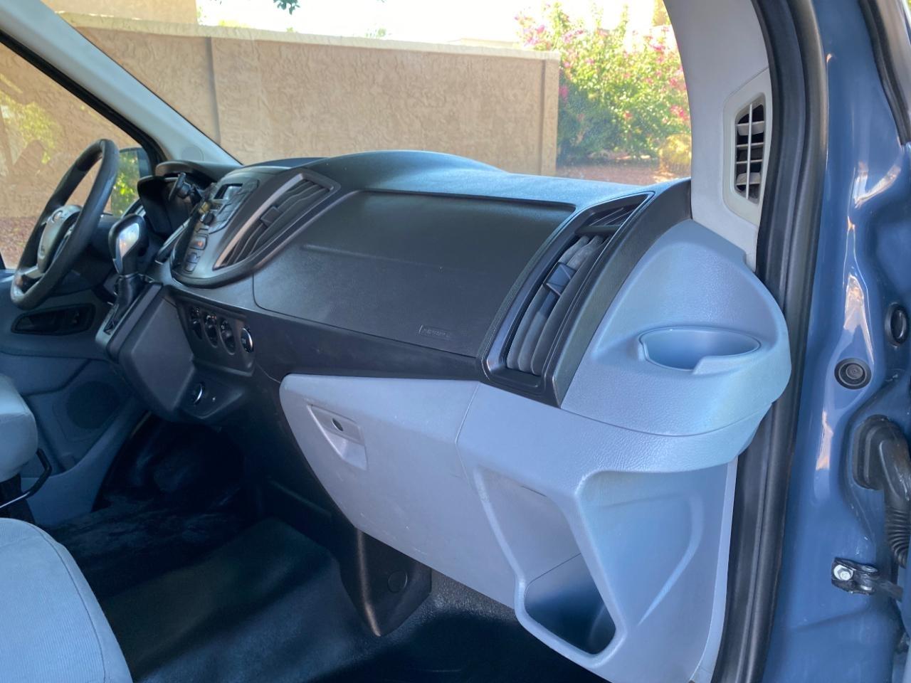 Ford Transit 250 Van High Roof w/Sliding Pass. 148-in. WB EL 2019