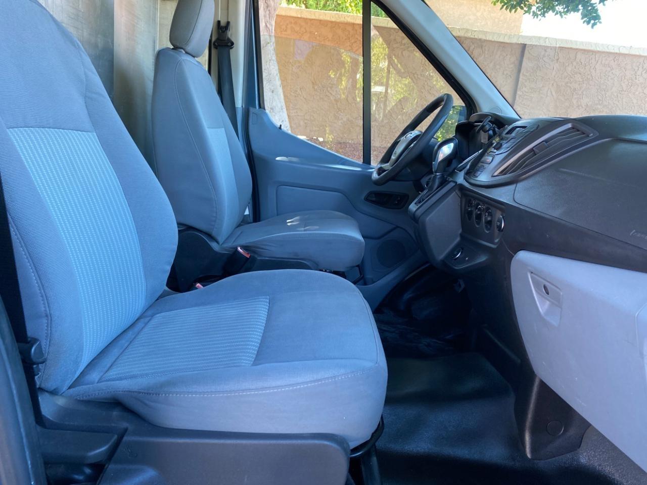 Ford Transit 250 Van High Roof w/Sliding Pass. 148-in. WB EL 2019