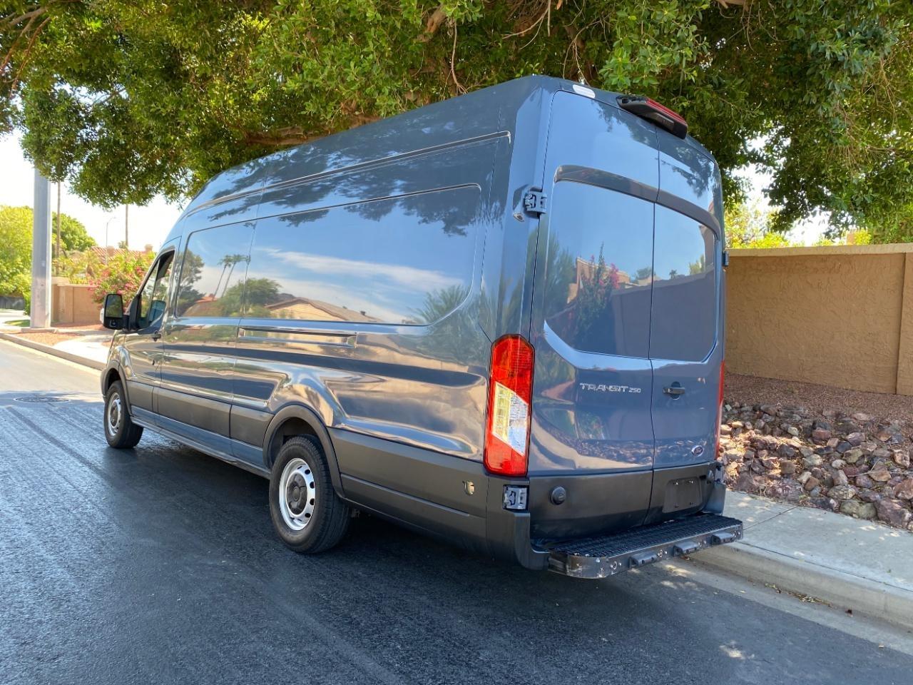 Ford Transit 250 Van High Roof w/Sliding Pass. 148-in. WB EL 2019