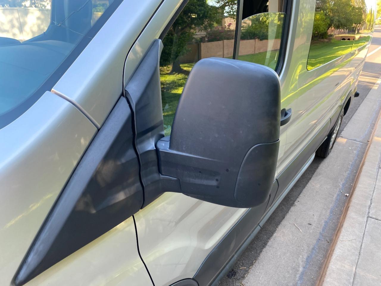 Ford Transit 350 Wagon Low Roof XLT w/Sliding Pass. 148-in. WB 2017