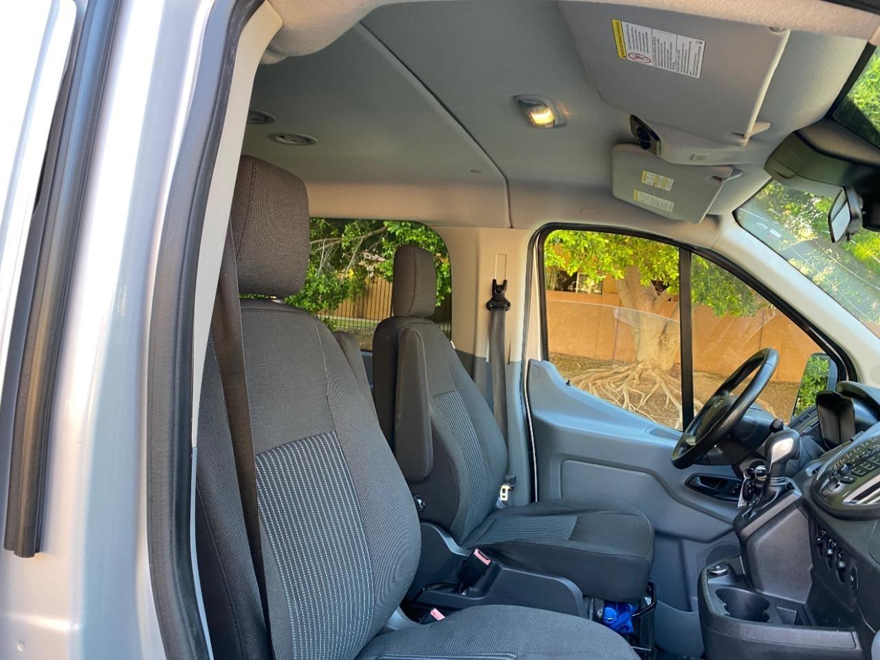 Ford Transit 350 Wagon Low Roof XLT w/Sliding Pass. 148-in. WB 2017