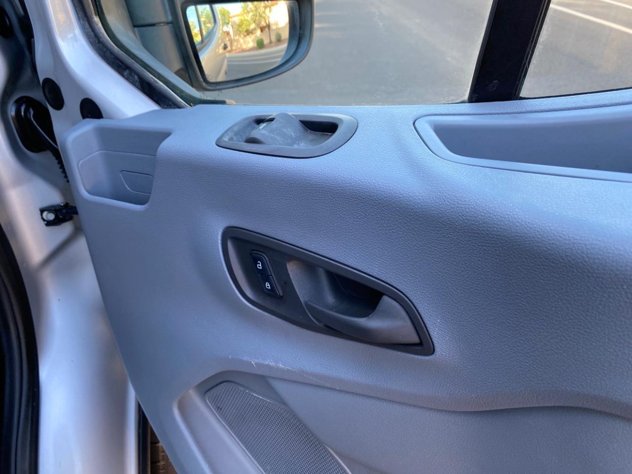 Ford Transit 350 Wagon Low Roof XLT w/Sliding Pass. 148-in. WB 2017