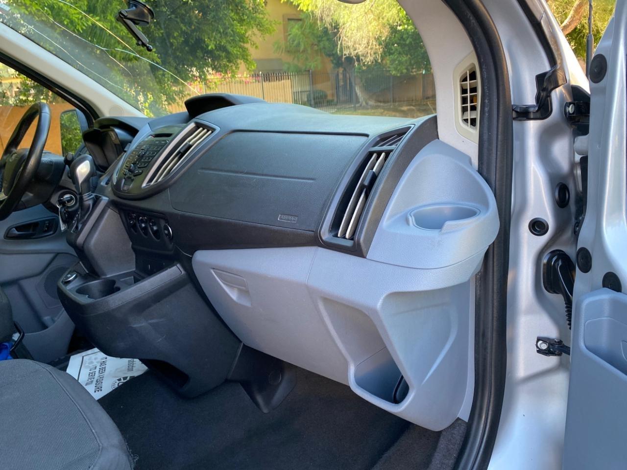 Ford Transit 350 Wagon Low Roof XLT w/Sliding Pass. 148-in. WB 2017