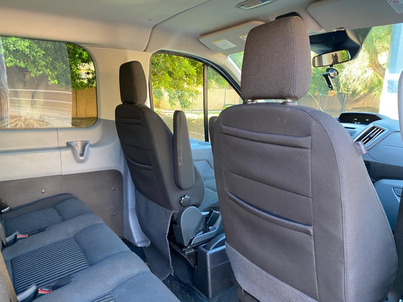 Ford Transit 350 Wagon Low Roof XLT w/Sliding Pass. 148-in. WB 2017