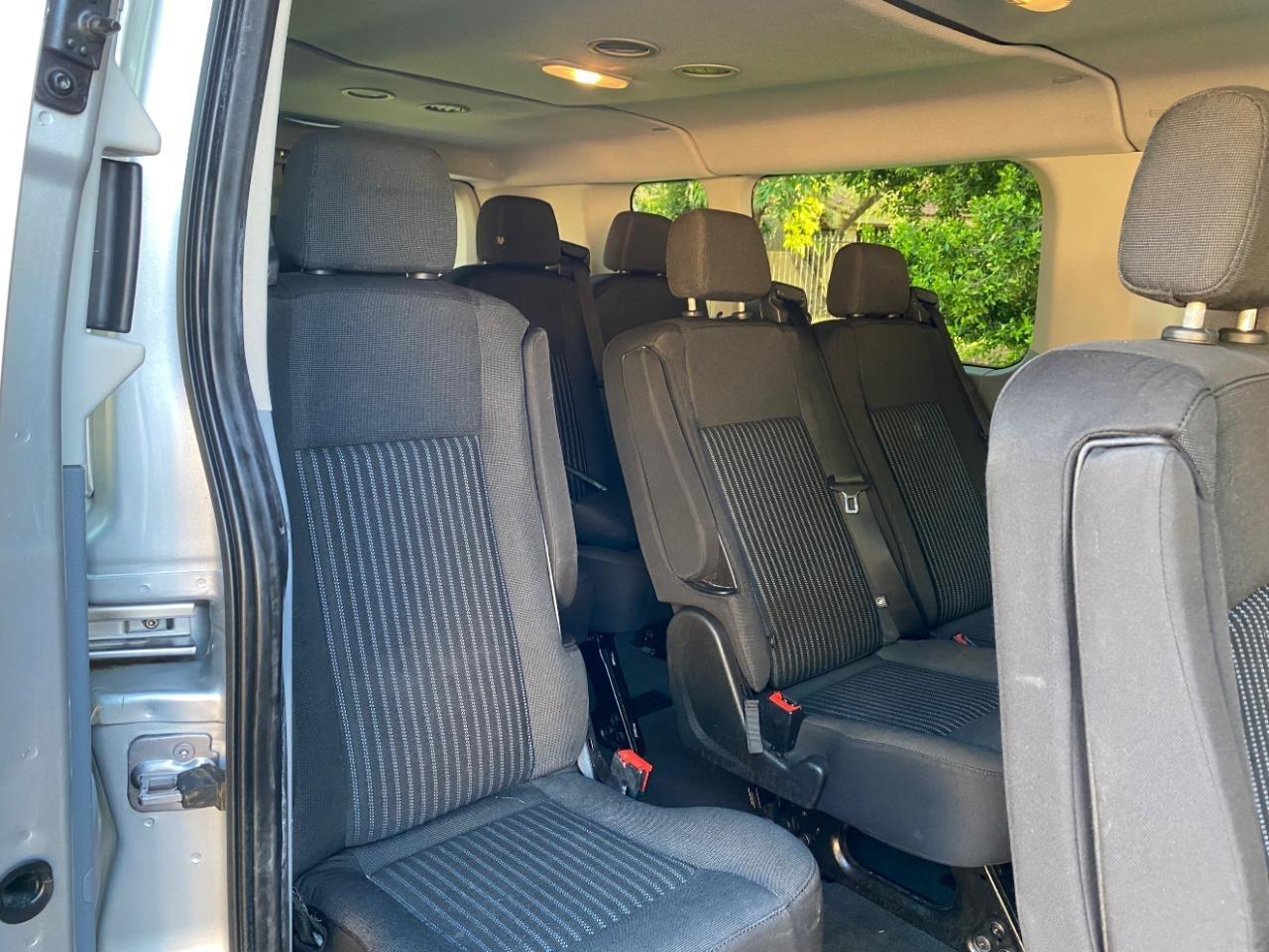 Ford Transit 350 Wagon Low Roof XLT w/Sliding Pass. 148-in. WB 2017