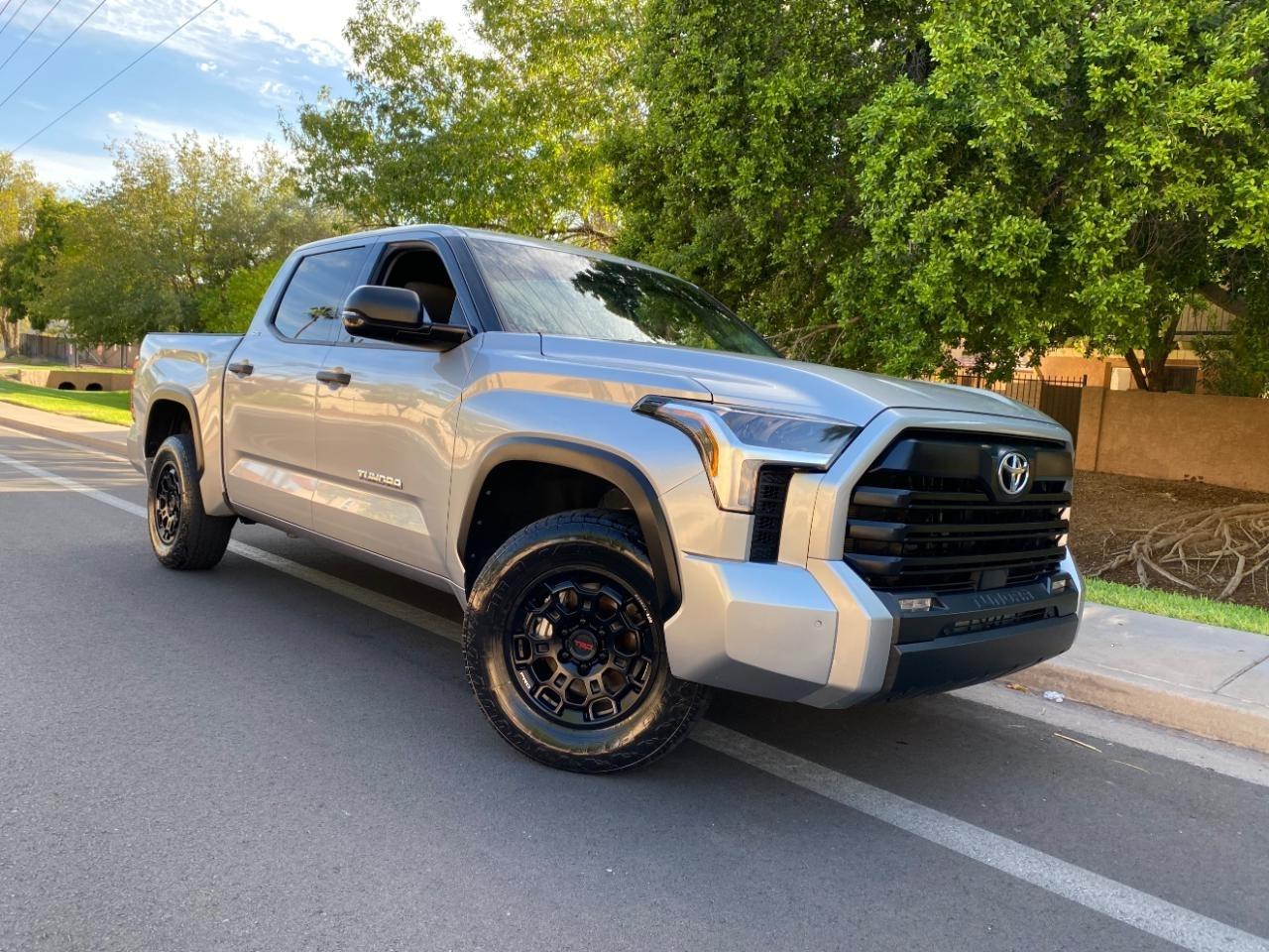 Toyota Tundra SR5 CrewMax 4WD 2022