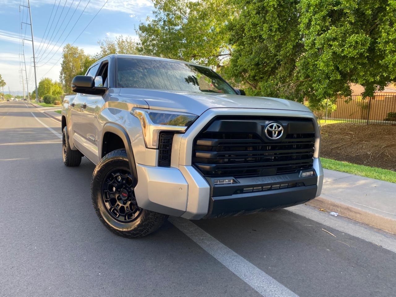 Toyota Tundra SR5 CrewMax 4WD 2022