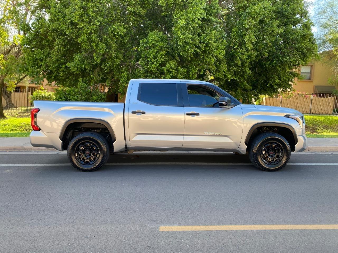 Toyota Tundra SR5 CrewMax 4WD 2022