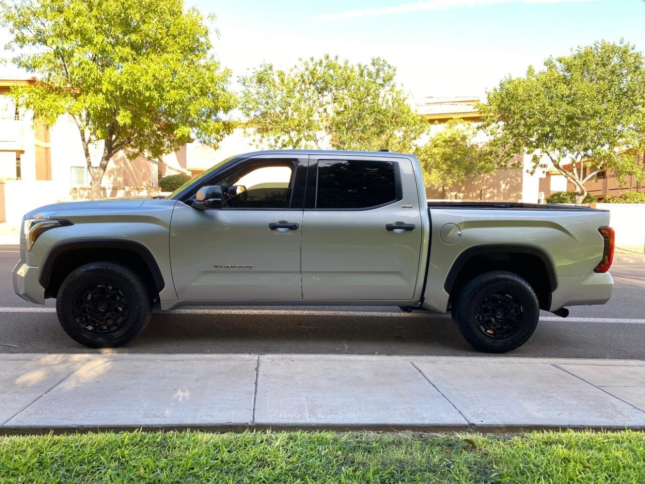Toyota Tundra SR5 CrewMax 4WD 2022