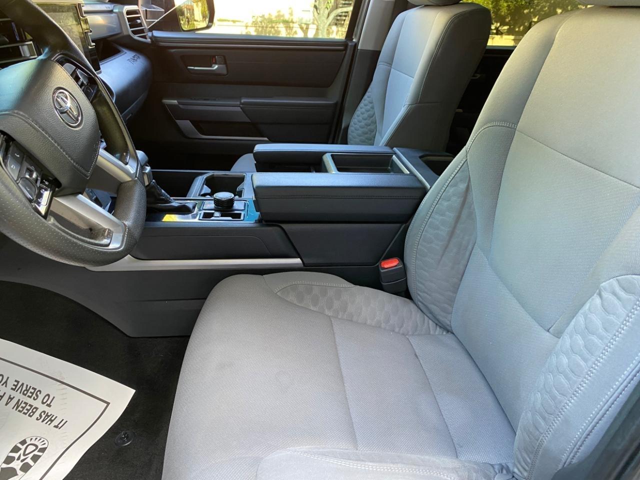 Toyota Tundra SR5 CrewMax 4WD 2022