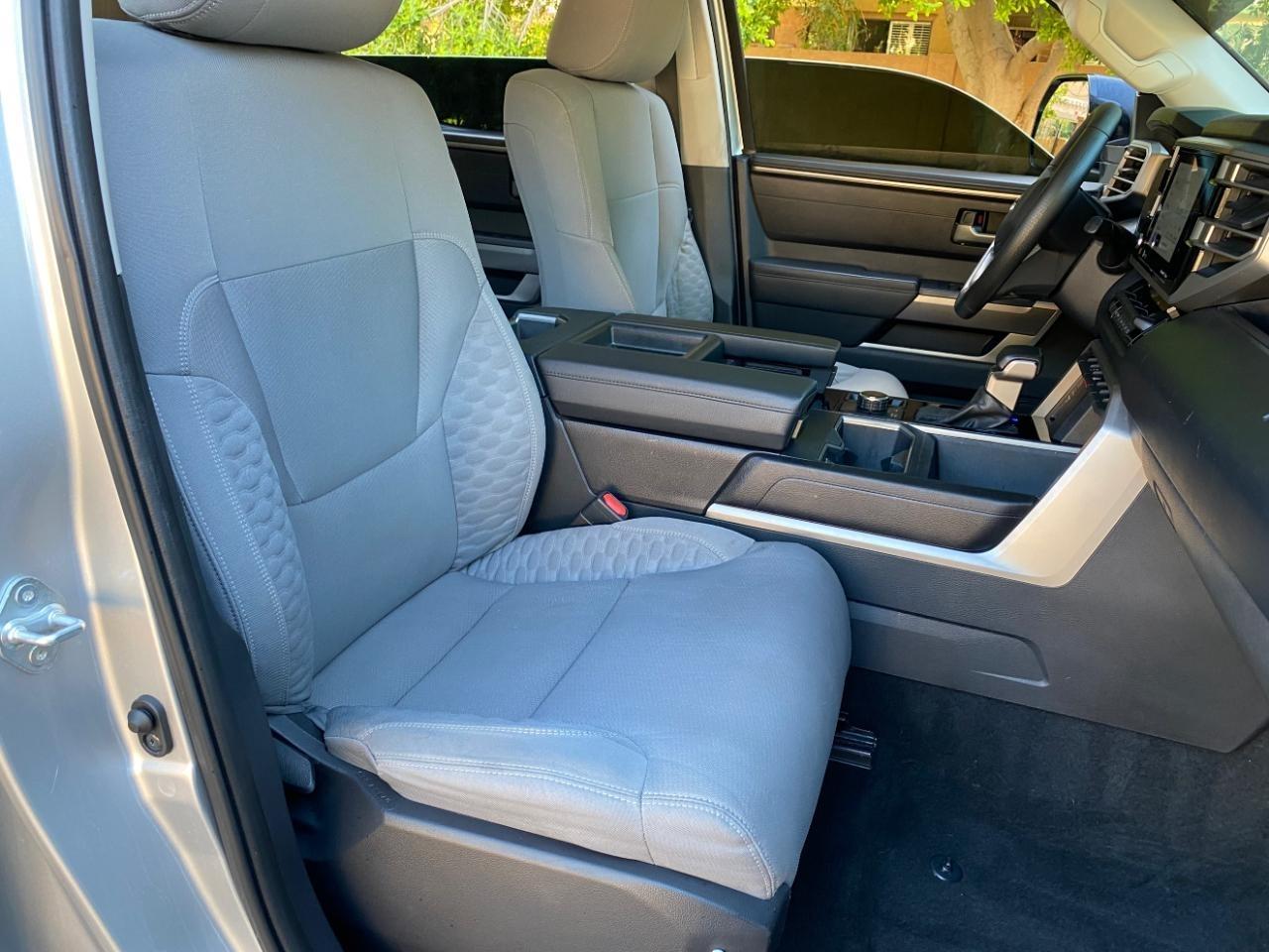 Toyota Tundra SR5 CrewMax 4WD 2022
