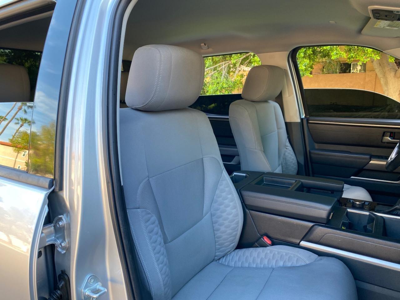 Toyota Tundra SR5 CrewMax 4WD 2022