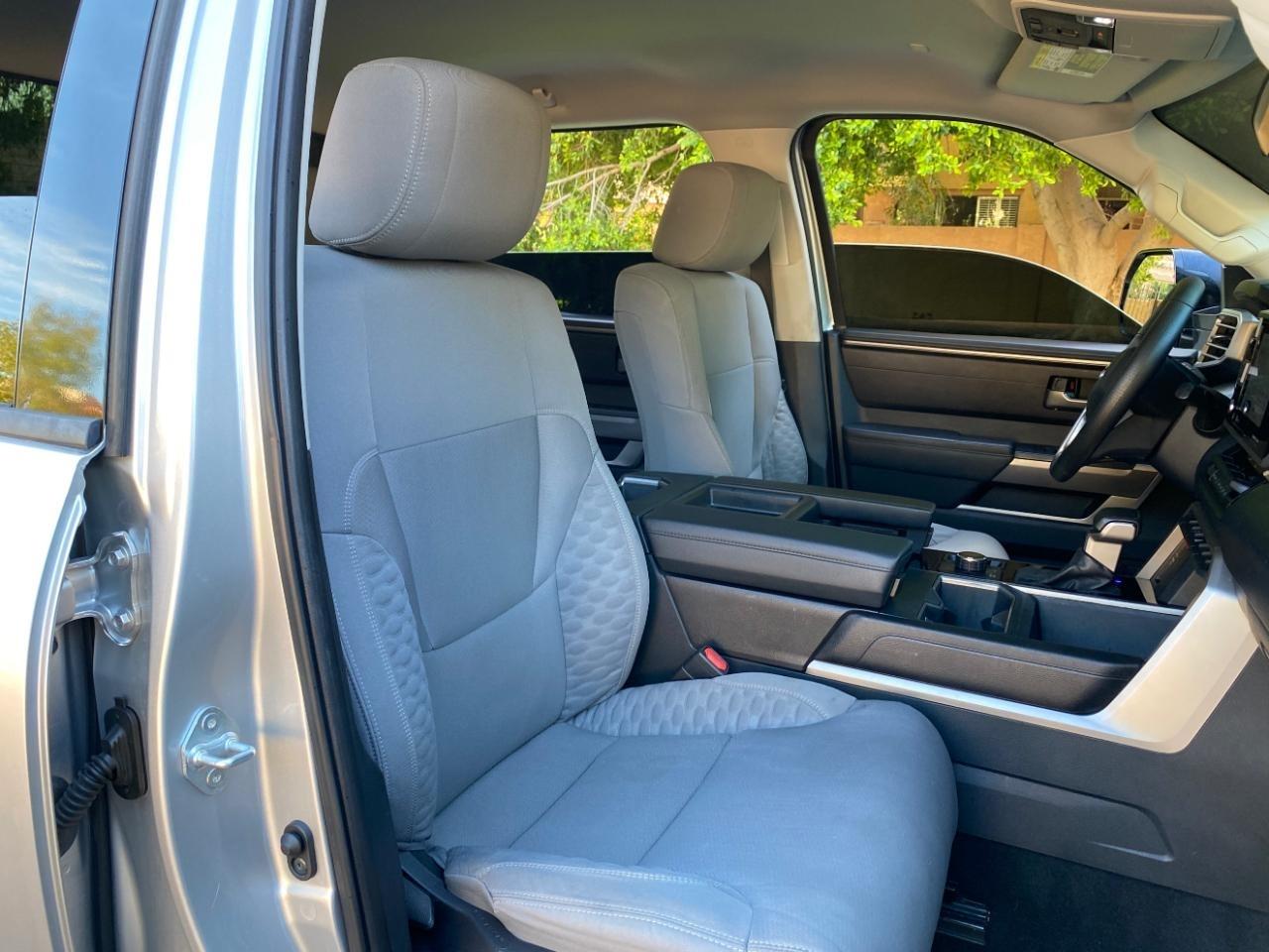 Toyota Tundra SR5 CrewMax 4WD 2022