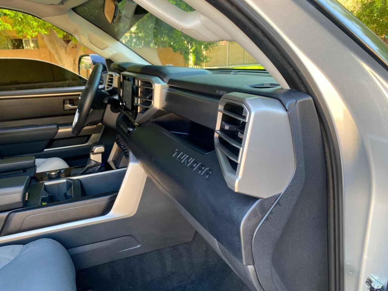 Toyota Tundra SR5 CrewMax 4WD 2022