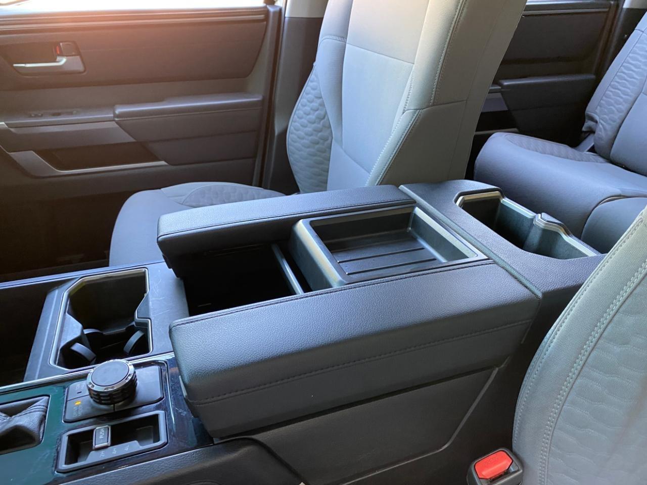 Toyota Tundra SR5 CrewMax 4WD 2022