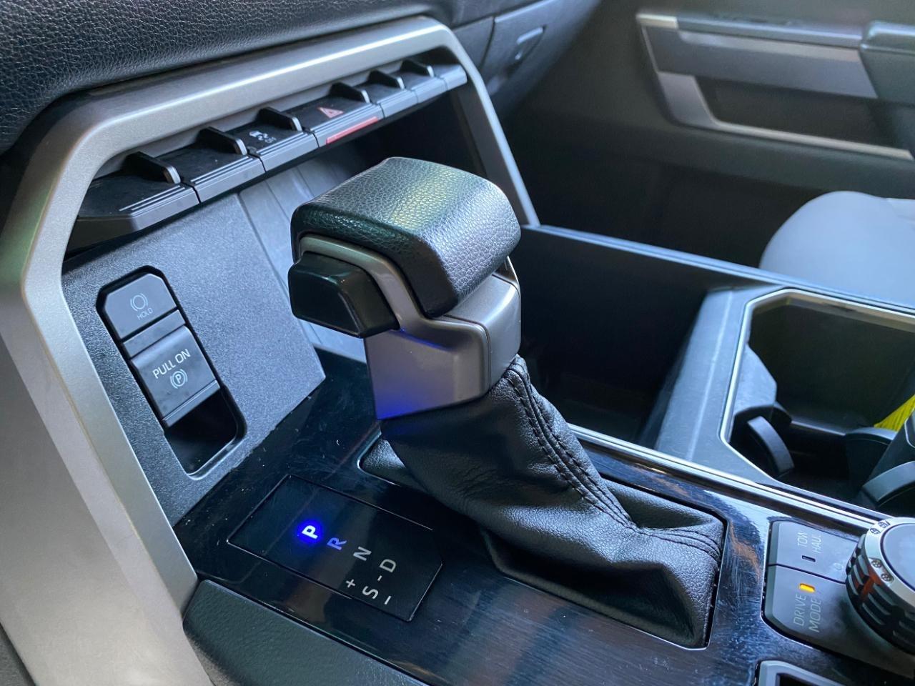 Toyota Tundra SR5 CrewMax 4WD 2022