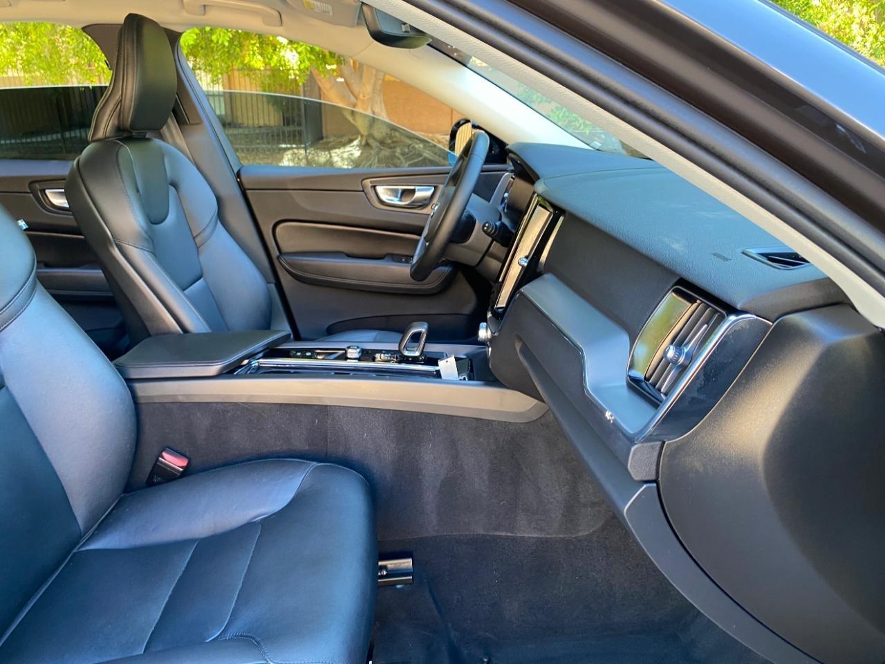 Volvo XC60 B5 Core AWD 2024