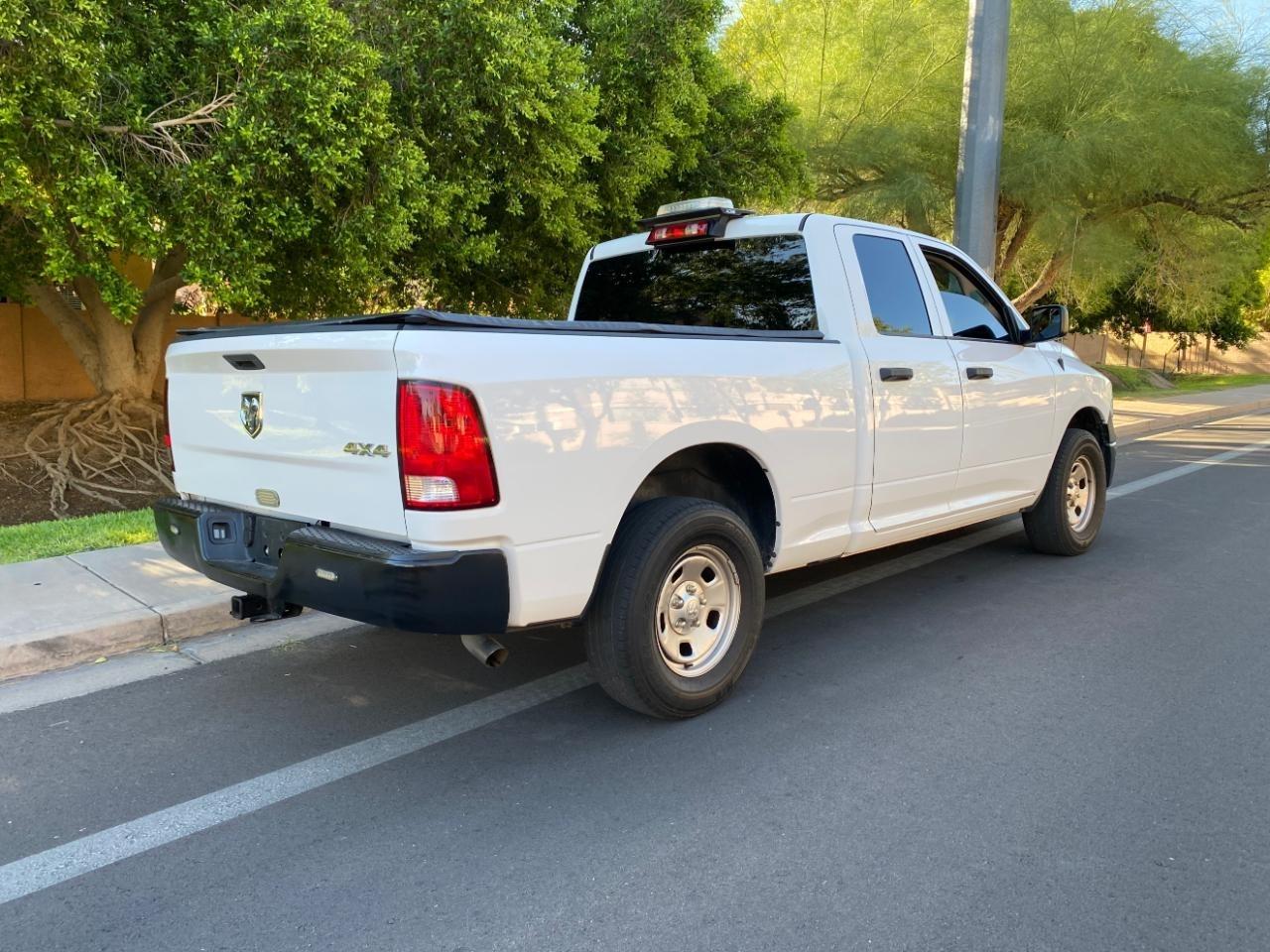 RAM 1500 Classic Tradesman Quad Cab 4WD 2022