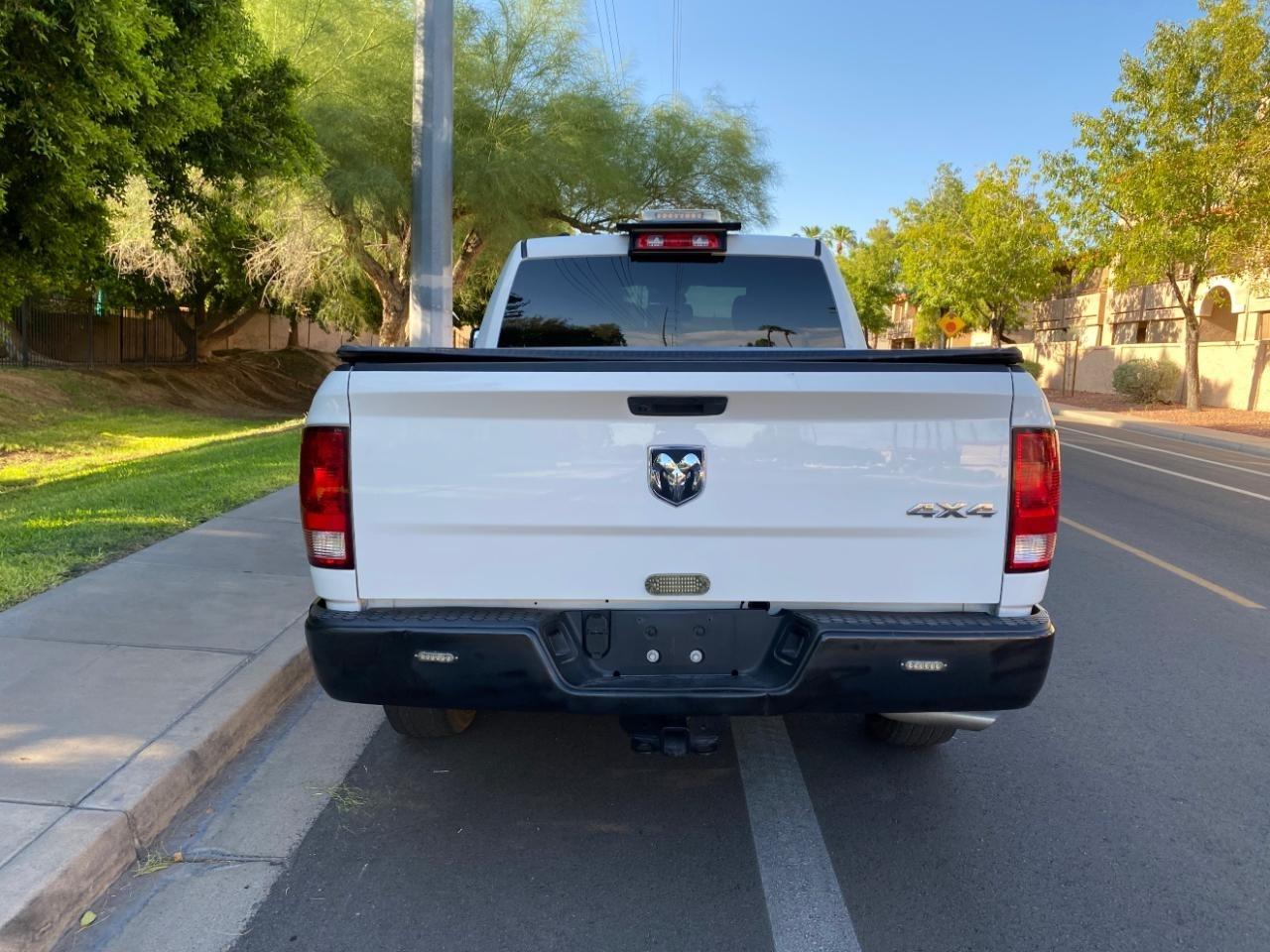 RAM 1500 Classic Tradesman Quad Cab 4WD 2022