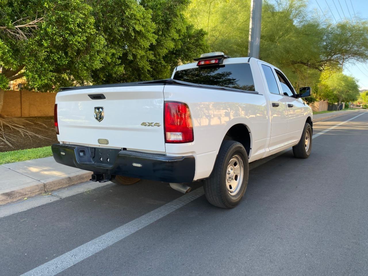 RAM 1500 Classic Tradesman Quad Cab 4WD 2022