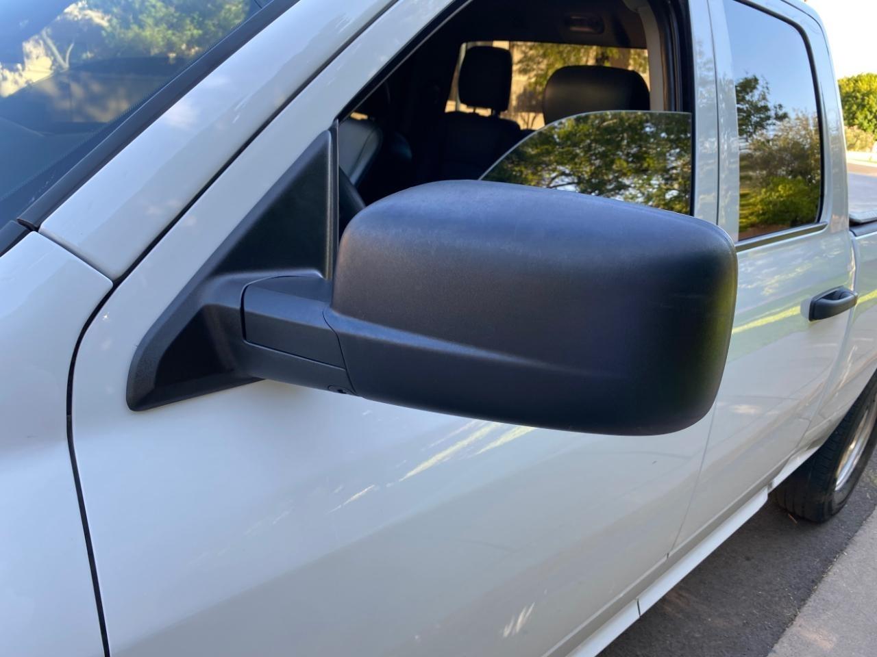 RAM 1500 Classic Tradesman Quad Cab 4WD 2022