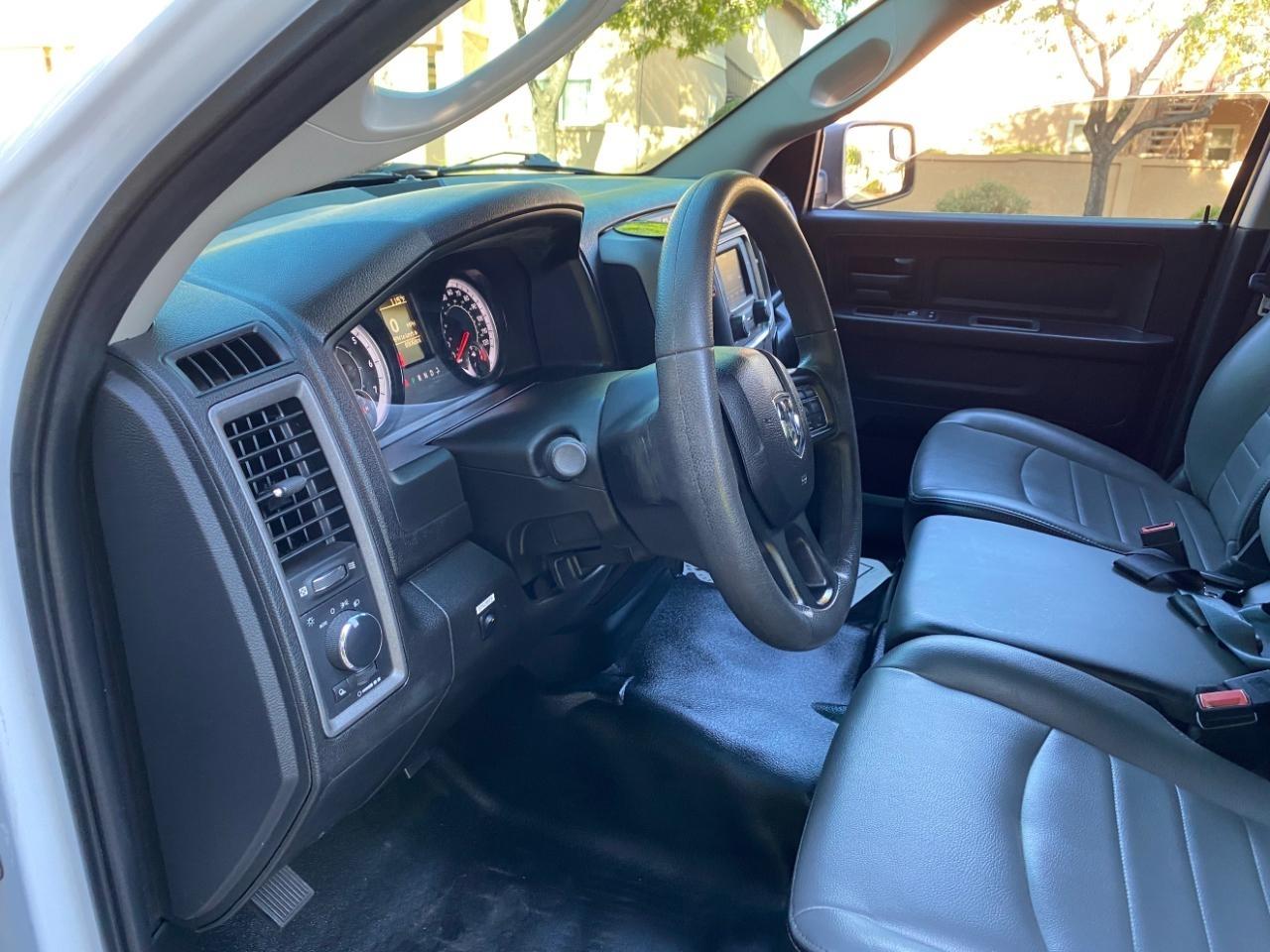 RAM 1500 Classic Tradesman Quad Cab 4WD 2022