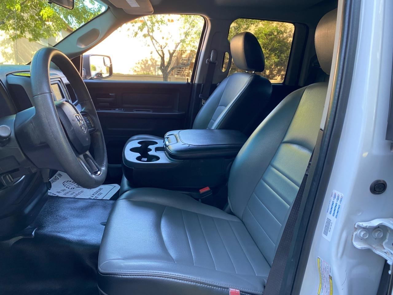 RAM 1500 Classic Tradesman Quad Cab 4WD 2022