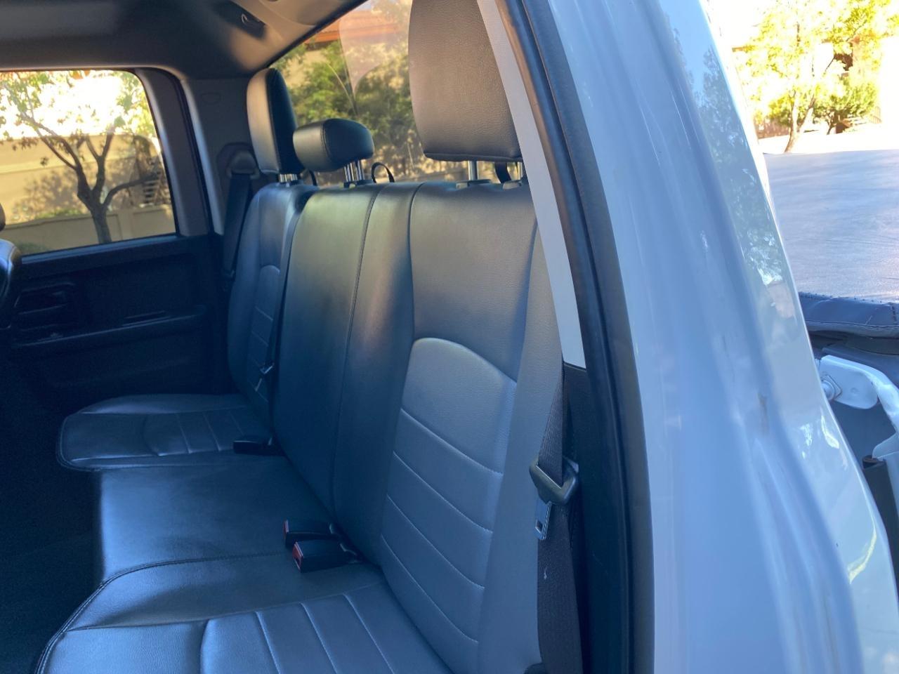 RAM 1500 Classic Tradesman Quad Cab 4WD 2022