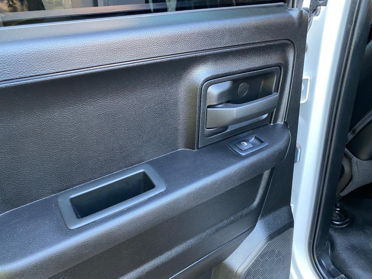 RAM 1500 Classic Tradesman Quad Cab 4WD 2022