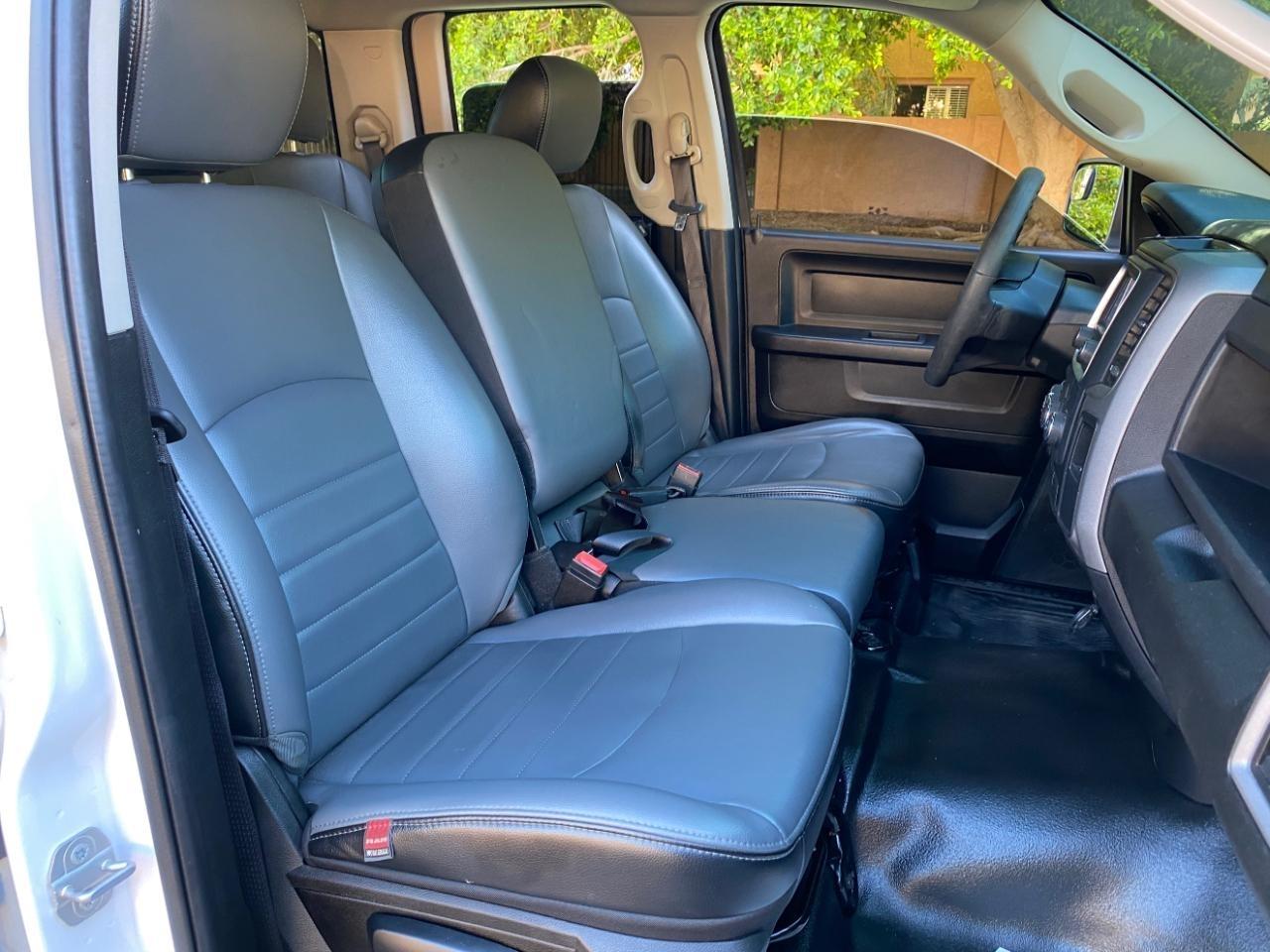 RAM 1500 Classic Tradesman Quad Cab 4WD 2022