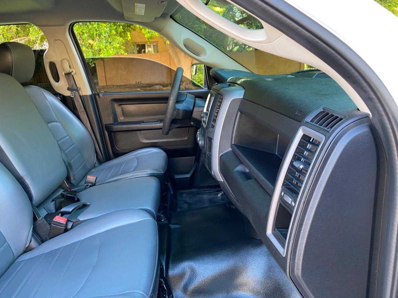 RAM 1500 Classic Tradesman Quad Cab 4WD 2022