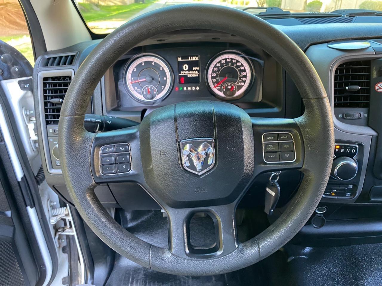 RAM 1500 Classic Tradesman Quad Cab 4WD 2022
