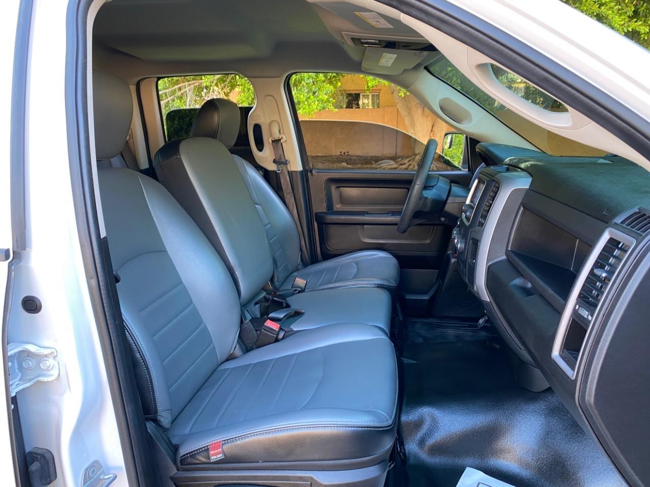 RAM 1500 Classic Tradesman Quad Cab 4WD 2022